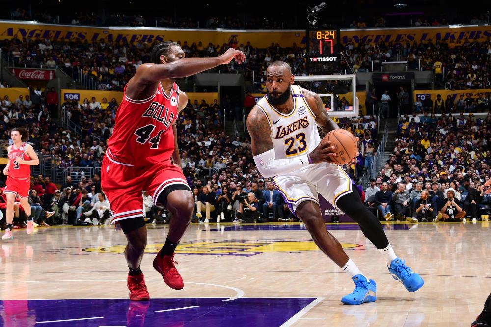 记者：斯图加特开始谈法比奥-维埃拉，阿森纳要价3000-3500万