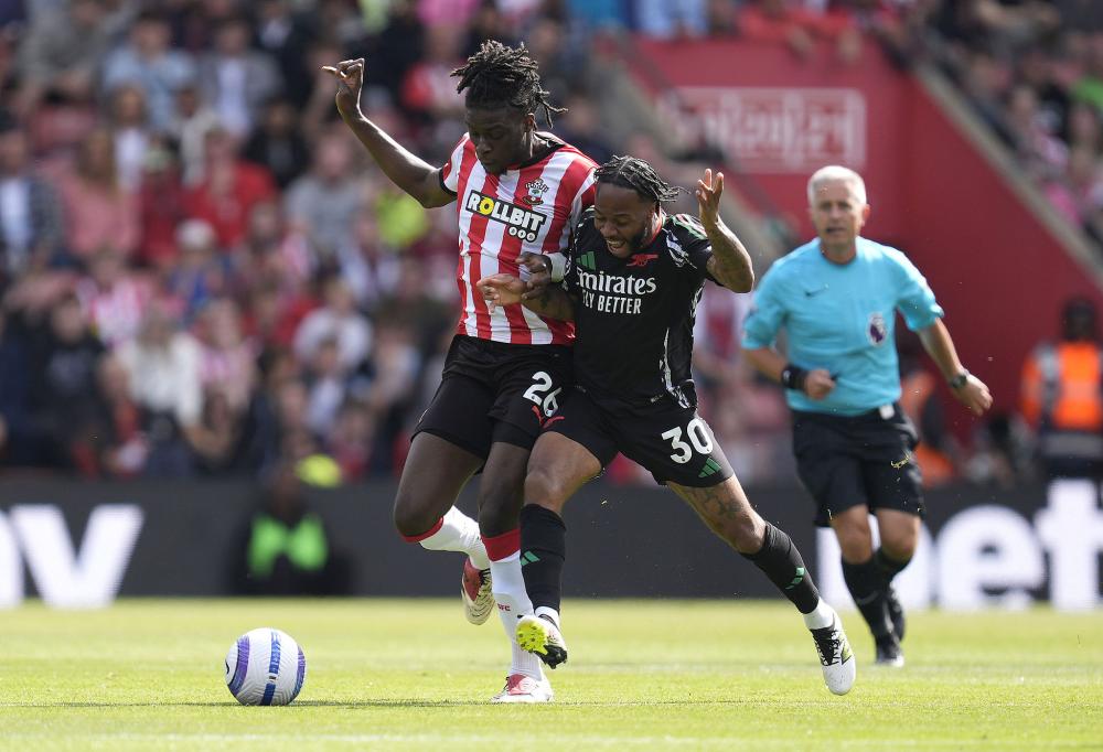 迪洛伦佐谈3场不胜0进球：我们缺上赛季让我们与众不同的精神